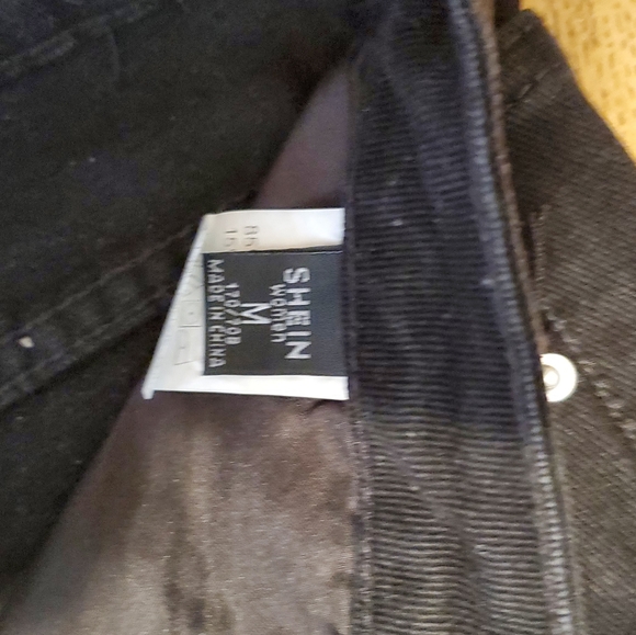 Brand New, SHIEN Brand, Women's Jeans w/ Hea - Picture 5 of 5